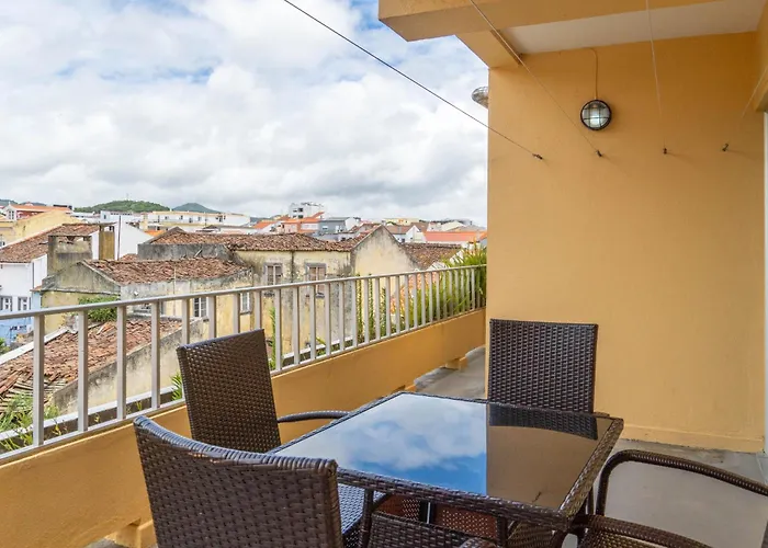 Mae De Deus * Πόντα Ντελγκάντα